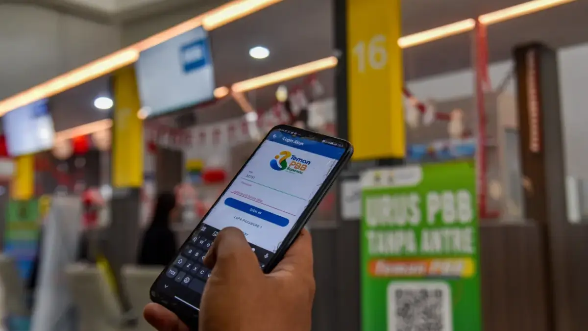 Target Terlampaui, PBB Sumbang Rp67 Miliar Lebih untuk PAD Kota Cimahi Ilustrasi: Pembayaran Pajak Bumi Bangunan. Foto: Dimas Rachmatsyah / Jabar Ekspres