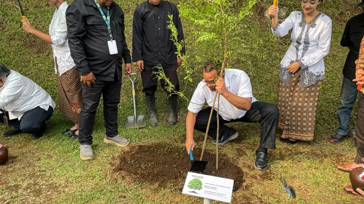 Menteri LH Dorong Ekowisata Jabar Tak Abaikan Kelestarian Lingkungan