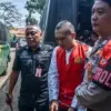 Sidang Perdana Kasus Kekerasan YTR, Taufik Hidayat Masuk Ruang Sidang Secara Tertutup
