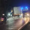 Akibat truk tronton tak kuat menanjak mengakibatkan kemacetan terjadi di Jalan Raya Simpang-Parakanmuncang wil