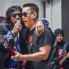 Sesepuh Sarijadi Stones Complex, Ofik Biak (Gitar) saat tampil Bersama Band Starmeup pada Sound Alliance Bandu