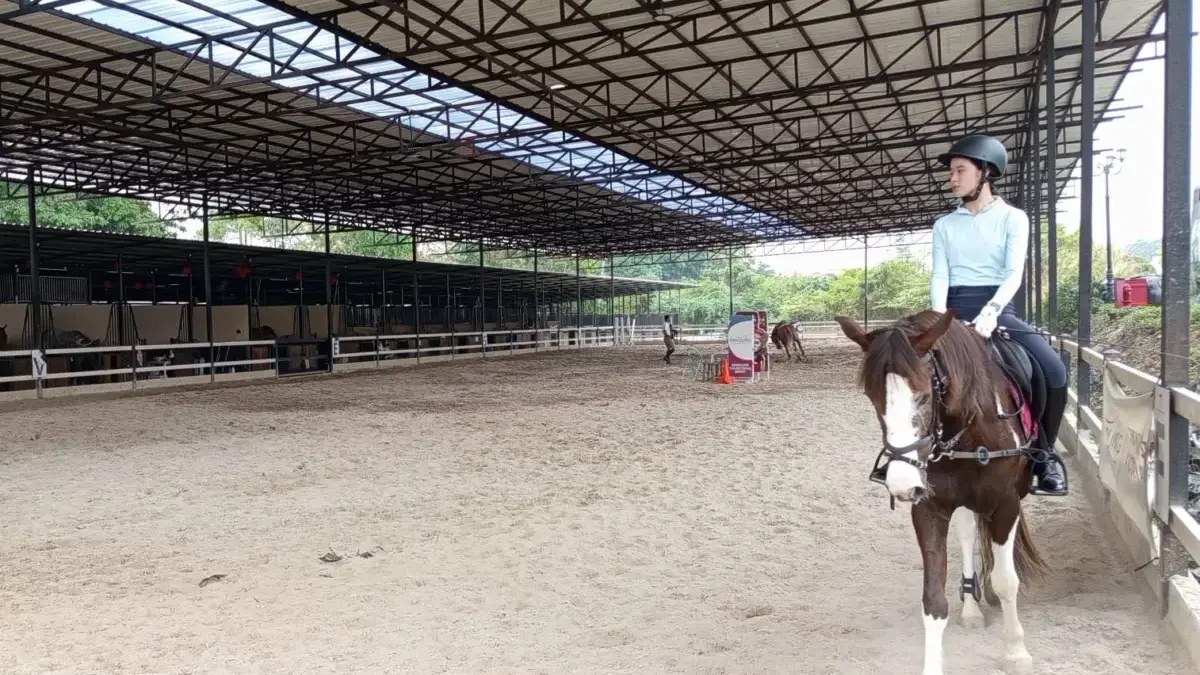 Arena berkuda di Pasar Kreatif Jawa Barat. (son)