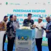 Peresmian ekspor DOC ayam petelur, Jumat (25/9). (son)
