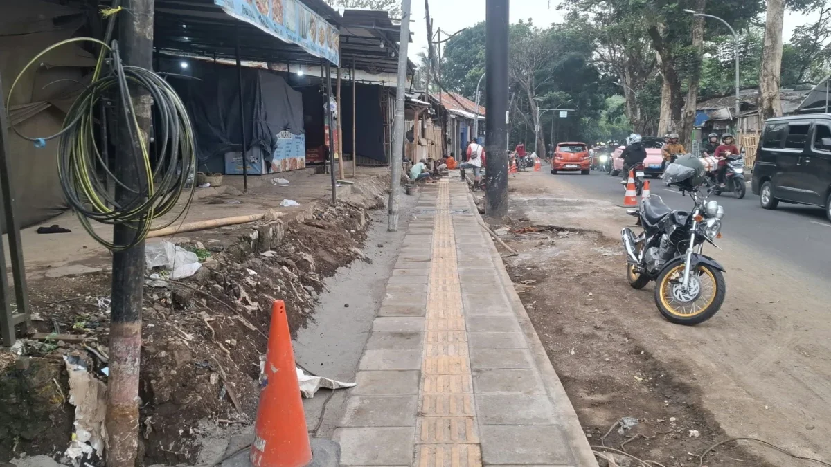 Drainase Jalan Demang Hardjakusumah Diperlebar Jadi 1 Meter, Anggaran Tembus Rp1,19 Miliar Pelebaran Kapasitas Drainase di Jalan Rd. Demang Hardjakusumah, Kota Cimahi (Doc. Diskominfo Kota Cimahi)