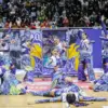 Batik selama ini lekat dengan berbagai momen formal. Namun di panggung AQUA DBL Dance 2026, kain tradisional t