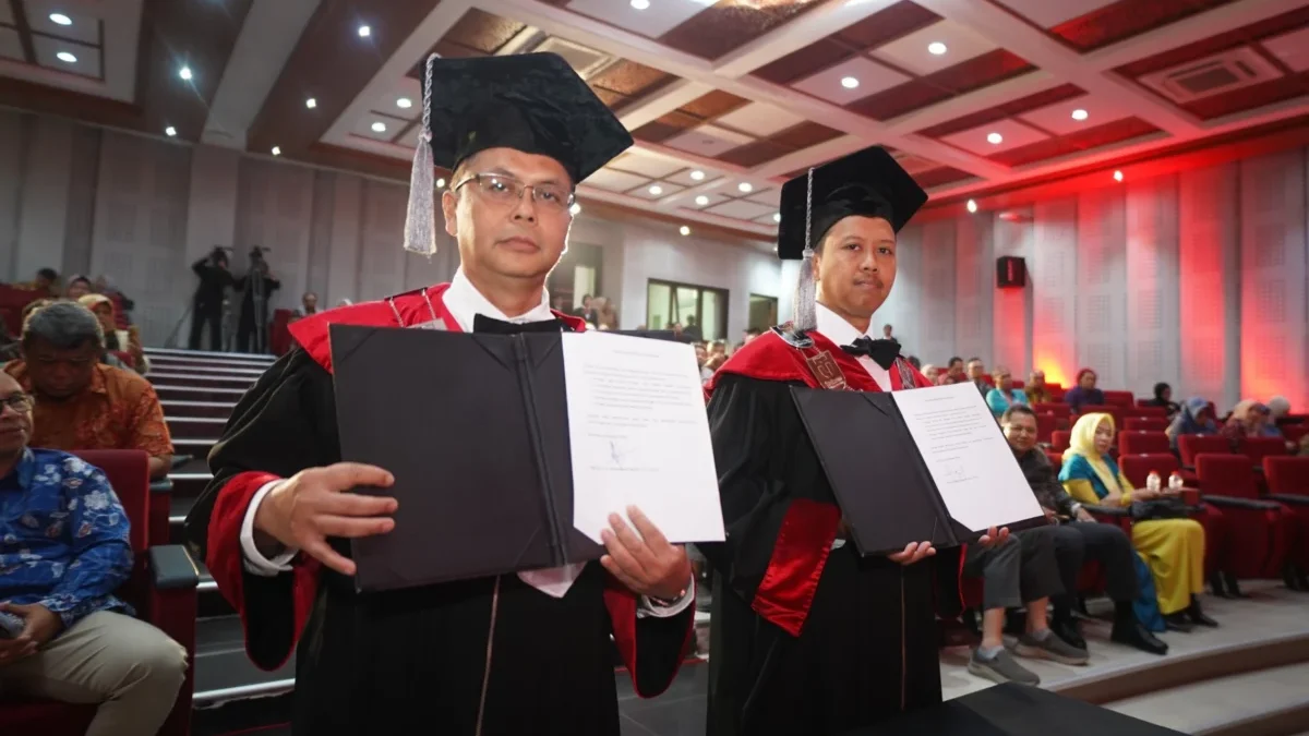 Telkom University Kukuhkan Dua Guru Besar di Bidang AI dan Produk Tradisional Guru Besar
