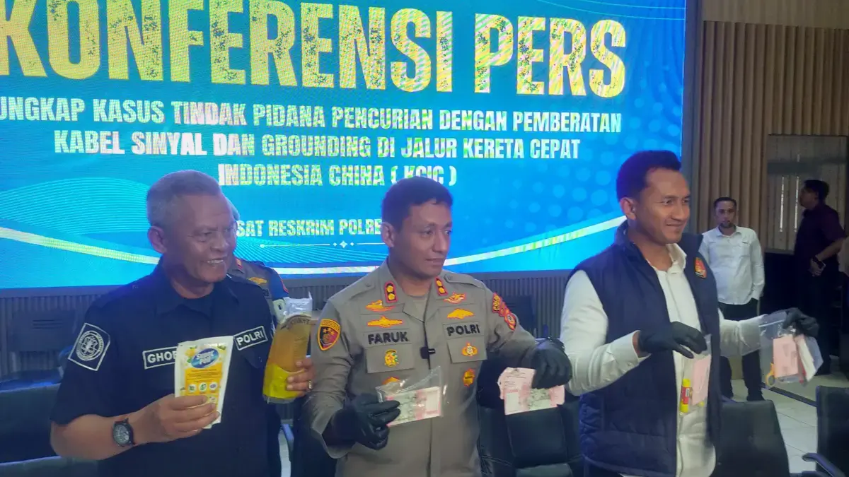 Pasutri di Cimahi Edarkan Uang Palsu Selama 4 Bulan, Belanja Rp12 Juta Cuma Modal Rp100 Ribu