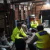 Ngariung di Pos Ronda, Polisi Buka Ruang Warga Mangunreja Sampaikan Keluhan Kamtibmas