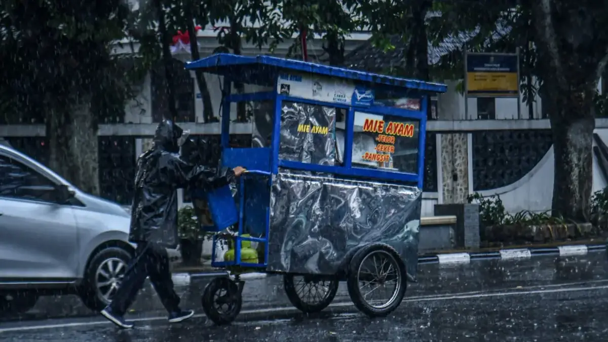 BMKG Prediksi Hujan Masih Berpotensi di Jawa Barat, Warga Diimbau Waspada Bencana Hidrometeorologi 
