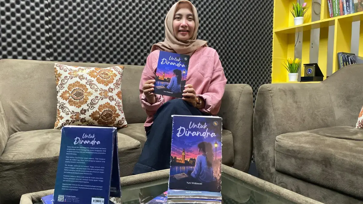 Penulis Tasikmalaya Yuni Widiawati Luncurkan Novel \"Untuk Dirandra\", Angkat Kisah Luka dan Perjuangan Cinta