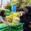 Lewat SPHP hingga GPM, Bulog Kucurkan 59 Ribu Ton Beras ke Kota Bandung