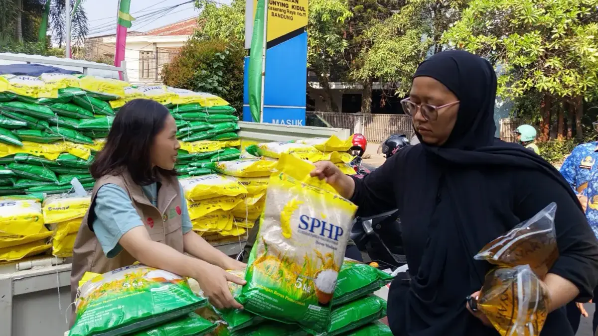 Lewat SPHP hingga GPM, Bulog Kucurkan 59 Ribu Ton Beras ke Kota Bandung