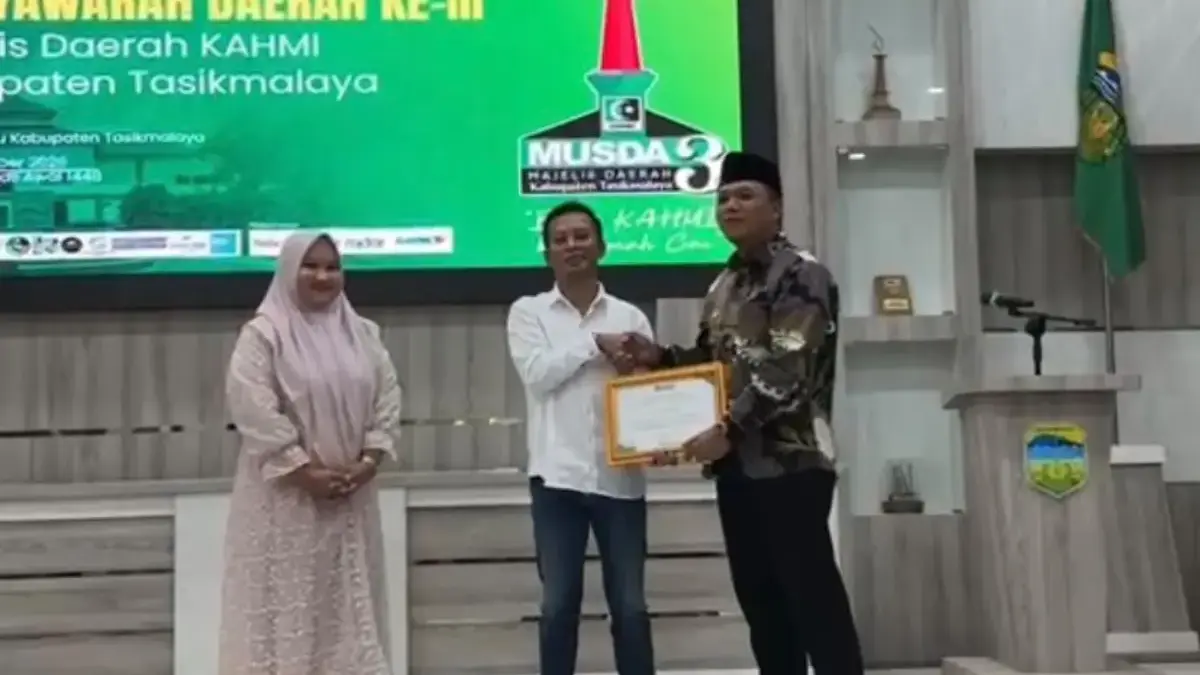 Pemberian penghargaan/Foto: Dok Kahmi Tasikmalaya