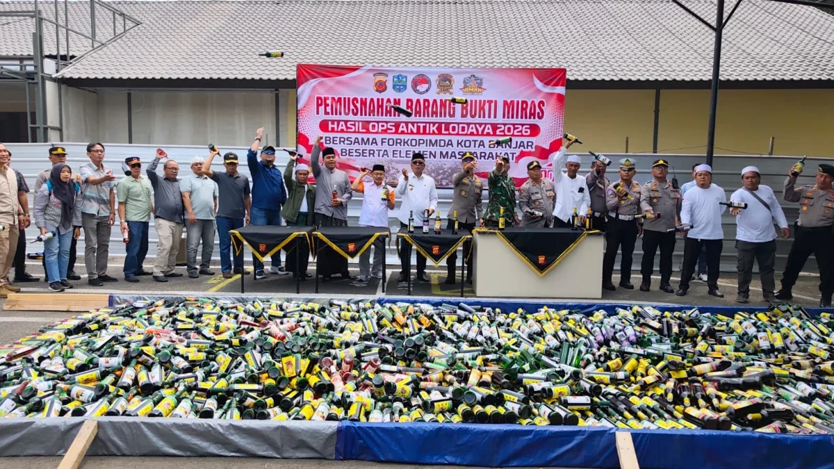 Pemilik Gudang Miras di Pataruman Masih Diburu