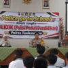 Kapolres Tasikmalaya AKBP Ade Papa Rihi saat memaparkan materi/ Foto: Humas Polres
