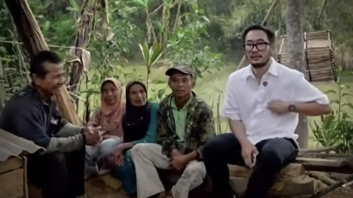 Jeje Siapkan Hunian Bagi 3 Keluarga yang Tinggal di Gunung Solok Pandan Jeje Siapkan Hunian Bagi 3 Keluarga yang Tinggal di Gunung Solok Pandan