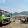 Sebuah Truk Pengangkut Sampah di TPA Sarimukti (Doc. Jabar Ekspres)