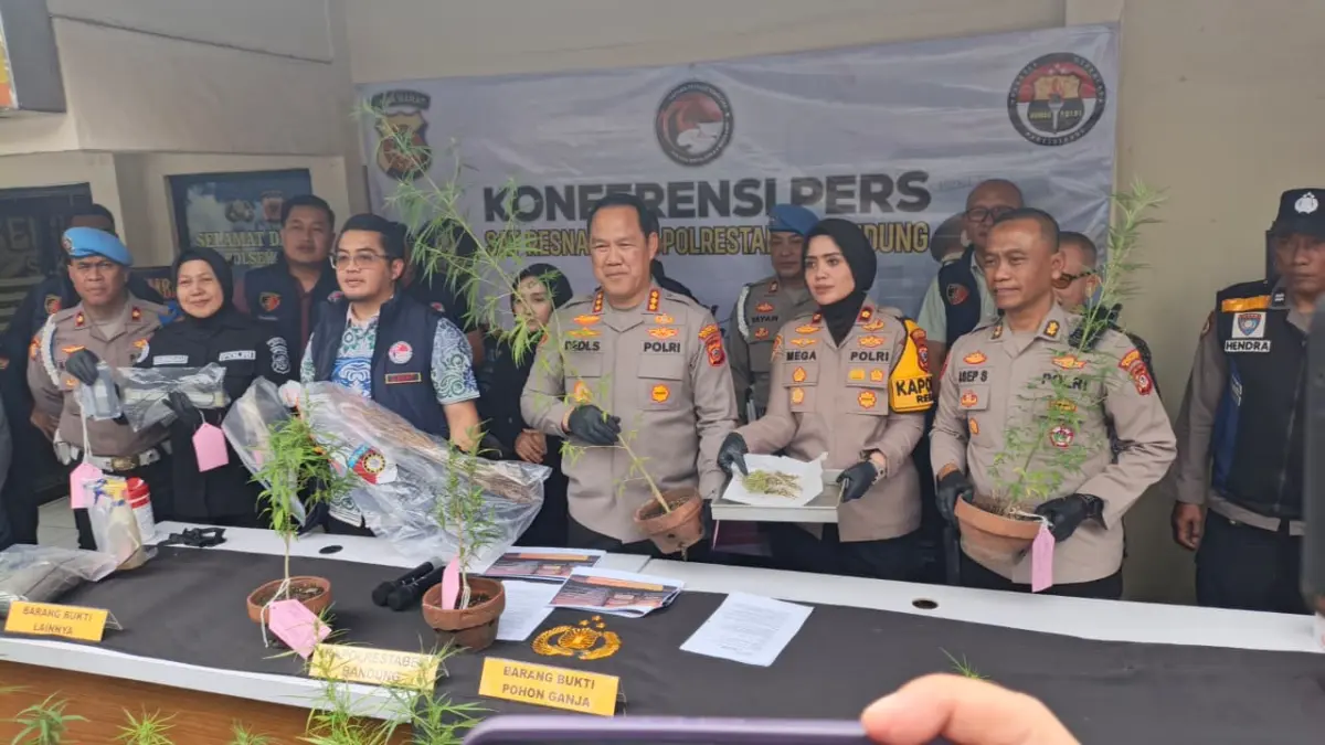Dok. Pengungkapan kasus Polrestabes Bandung. Jum\'at, (9/10). Foto. Sandi Nugraha.