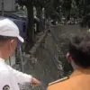 KDM Soroti Sungai Cimahi yang Kumuh, Ngatiyana Minta Warga Tak Buang Sampah Sembarangan