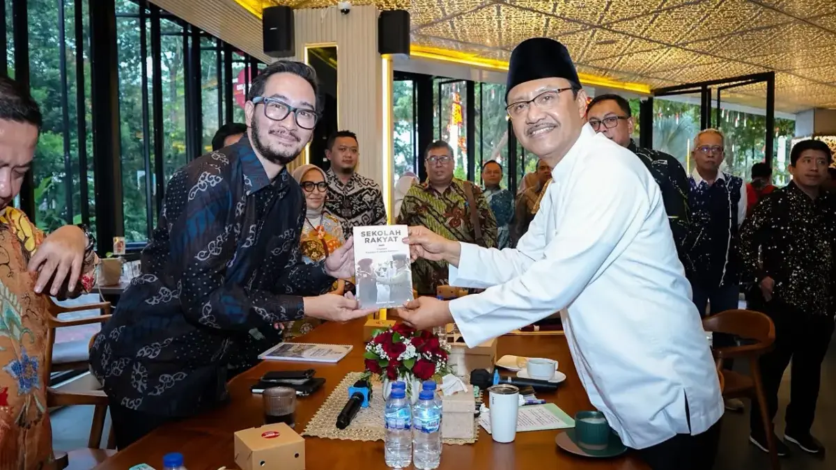 Lahan 8 Hektare Disiapkan, Sekolah Rakyat Bandung Barat Segera Masuk Tahap Lelang Menteri Sosial Saifullah Yusuf atau Gus Ipul dan Bupati Bandung Barat, Jeje Ritchie Ismail saat membahas pemba