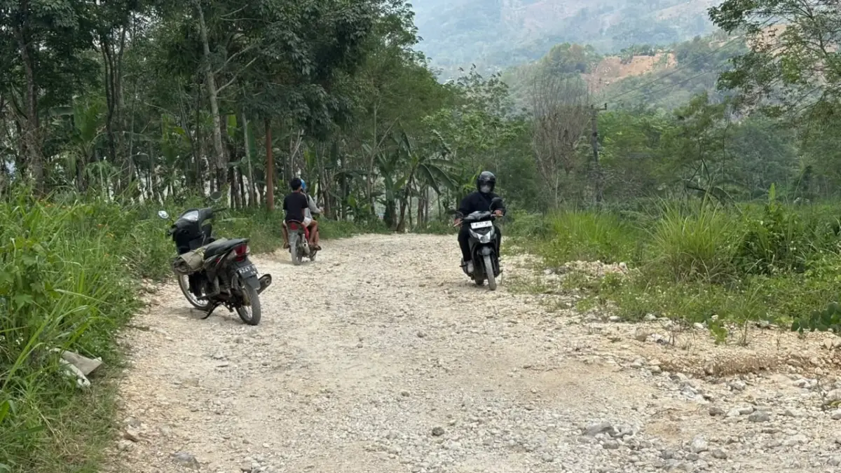 tanah dan bebatuan. Dok warga