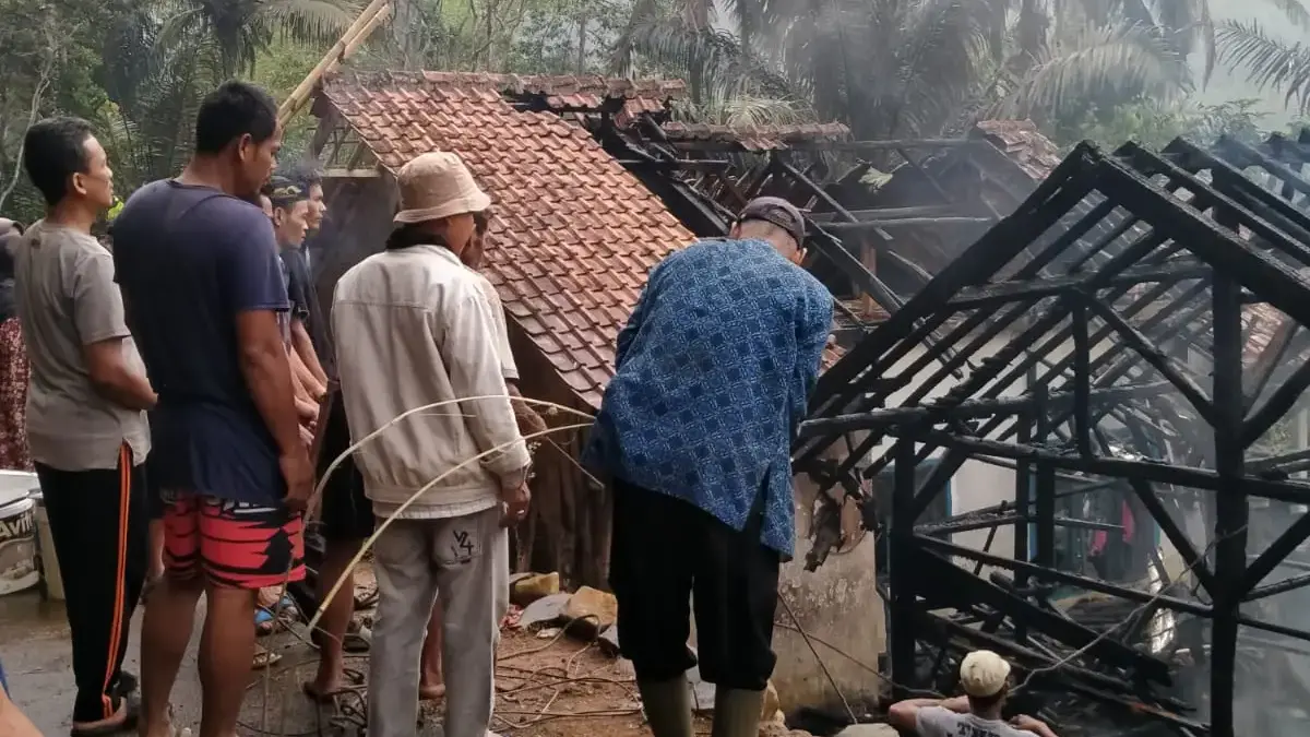 Dua Rumah dan Kandang Ternak di Tasikmalaya Ludes Terbakar, 12 Ekor Domba Mati Terpanggang