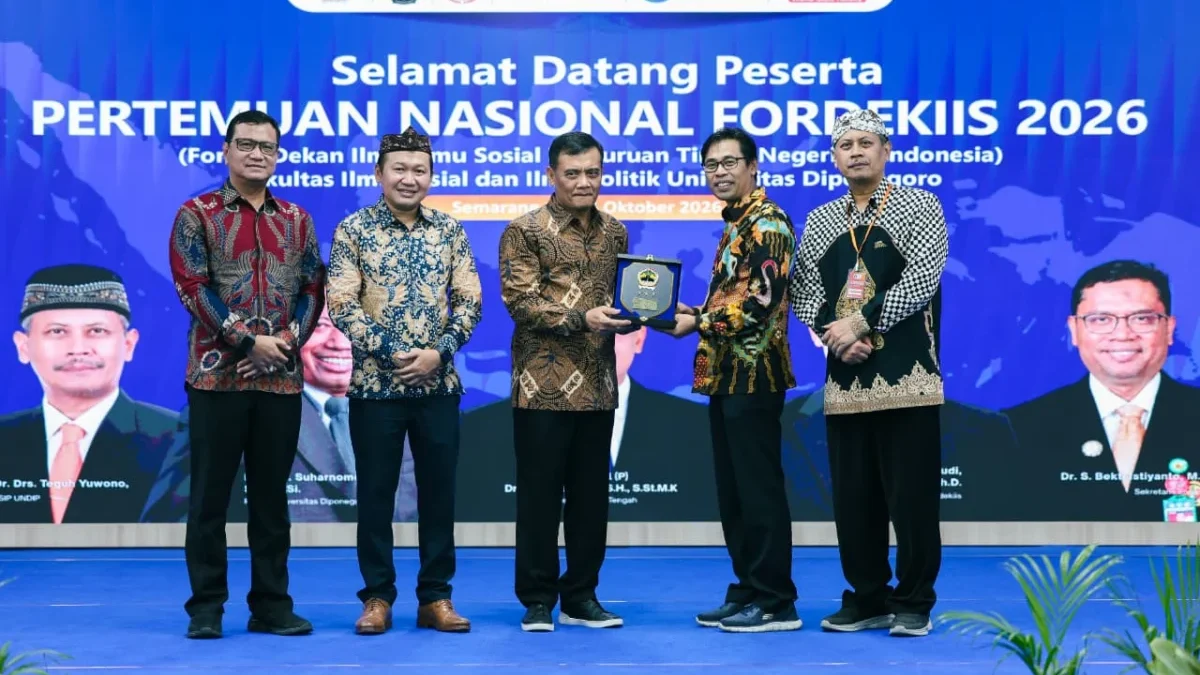 Sejumlah akademisi ilmu sosial dan politik berbagai perguruan tinggi di Indonesia menyoroti kepemimpinan Guber