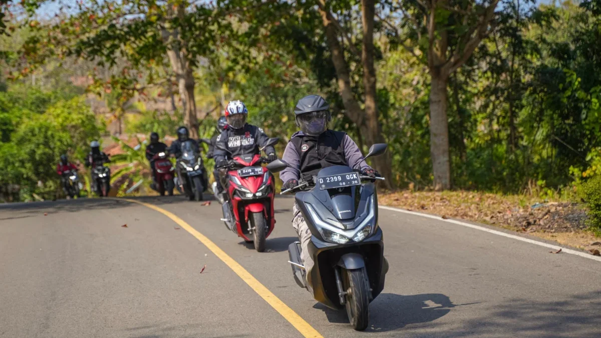 Hadapi Musim Hujan, Pengendara Motor Perlu Kuasai Teknik Pengereman dan Jaga Jarak Aman foto ilustrasi