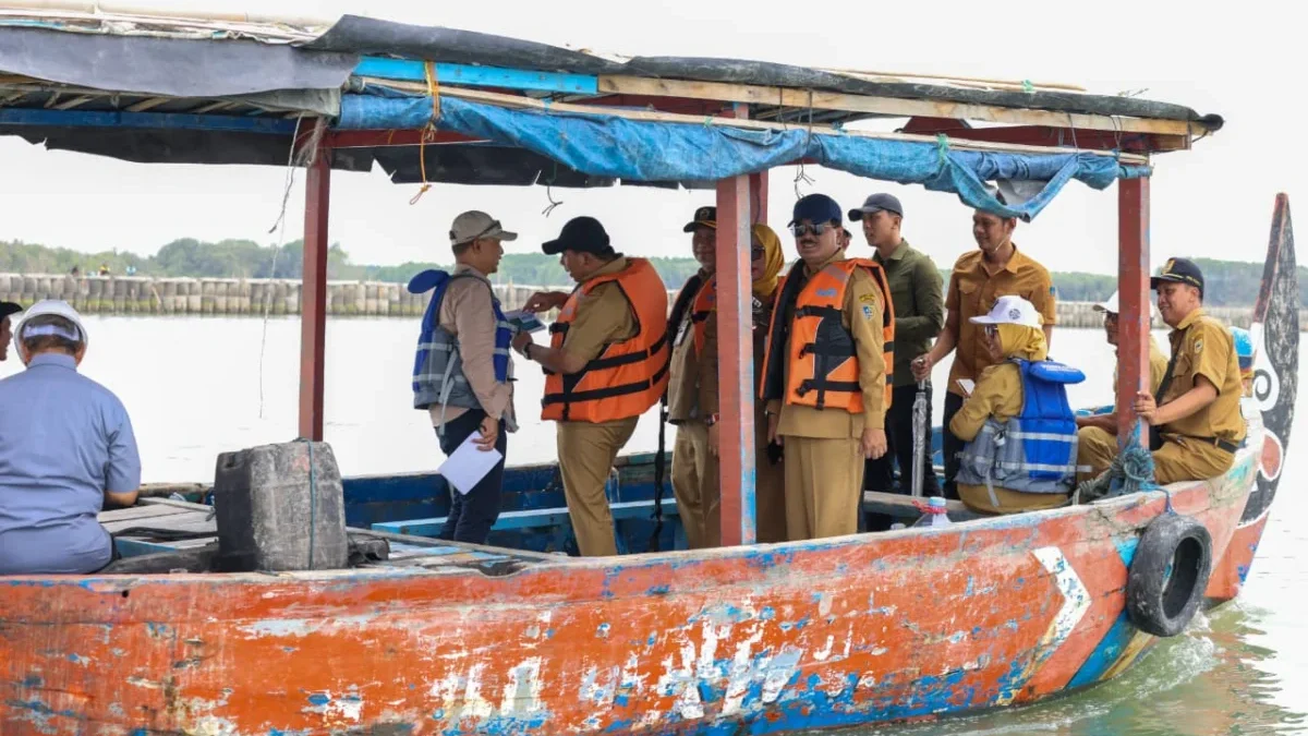 Taj Yasin Kawal Pembangunan Hybrid Seawall, Warga Demak Menatap Pemulihan Tambak Pemerintah Provinsi Jawa Tengah terus mengawal pembangunan hybrid seawall atau tanggul pantai di Desa Surodadi