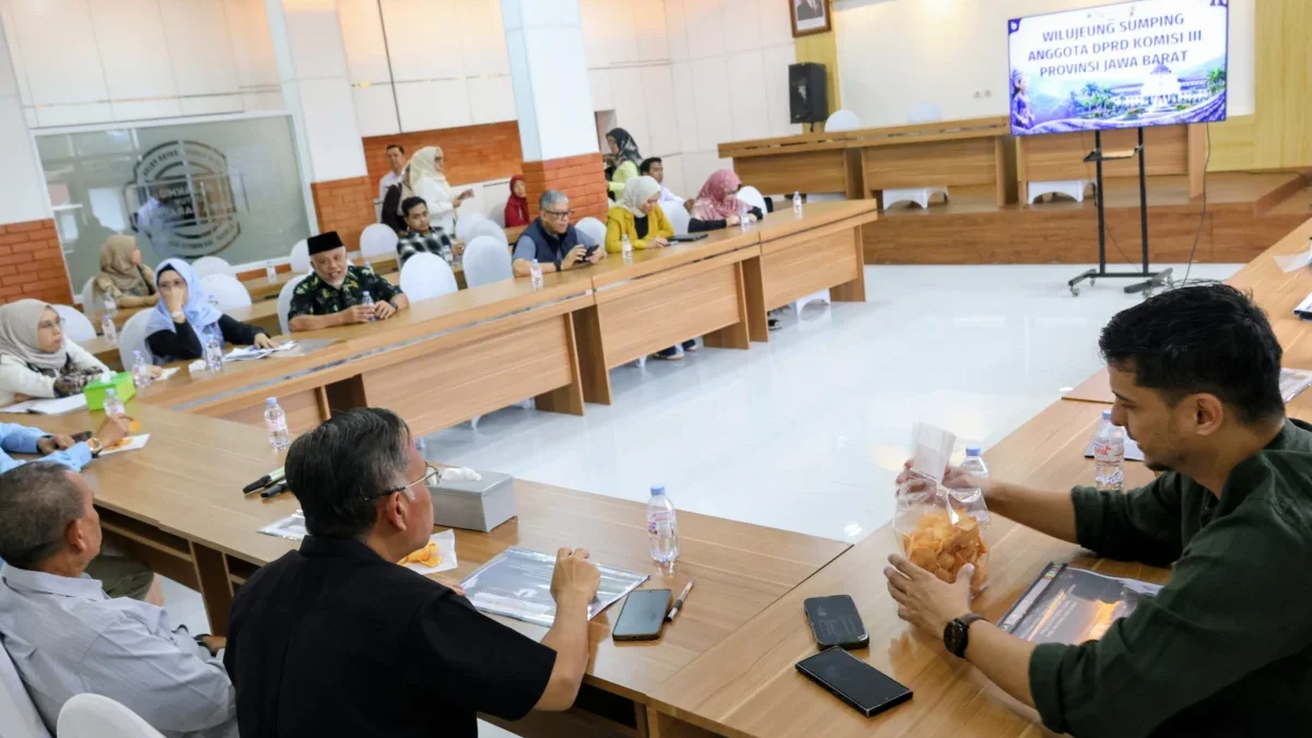 Komisi III Ingatkan Pemprov Jabar untuk Jeli Petakan Potensi Pendapatan Daerah Komisi III Ingatkan Pemprov Untuk Jeli Petakan Potensi Pendapatan Daerah