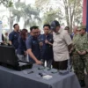 Menhan Tinjau Teknologi Radar, Drone, dan Elektronika Pertahanan LEN