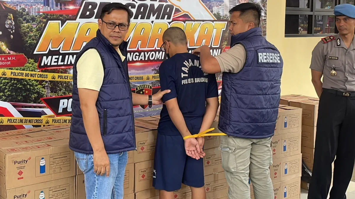 Polisi mengamankan MR (25) yang diduga menjalankan praktik tersebut seorang diri sejak 2024. Foto Agni Ilman D