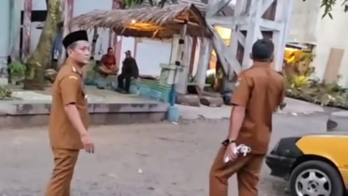 Seniman Kompak Tolak Eks Setda Tasikmalaya Jadi Lahan Parkir, Ada Apa? Rencana Bupati Tasikmalaya Cecep Nurul Yakin membongkar sebagian bangunan eks Kantor Sekretariat Daerah (Setd