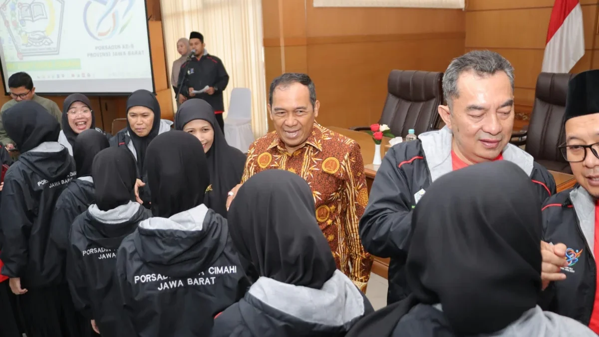 Ngatiyana Dorong Santri Cimahi Buktikan Daya Saing di Porsadin VIII Jawa Barat 2026 Wali Kota Cimahi, Ngatiyana saat Melepas Kontingen Porsadin VIII di Aula Gedung A Pemkot Cimahi (Mong)