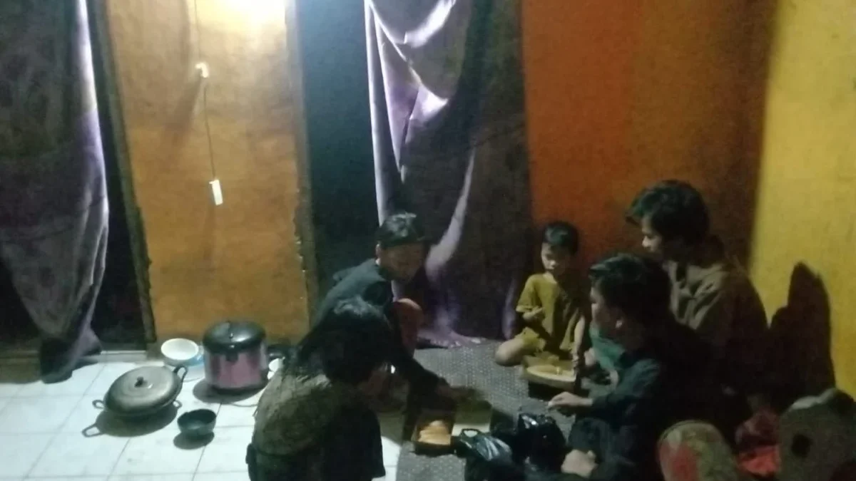 Viral Keluarga di Pacet, Tiga Anggota Diduga Alami Gangguan Mental, Bayi Baru Lahir Jadi Perhatian