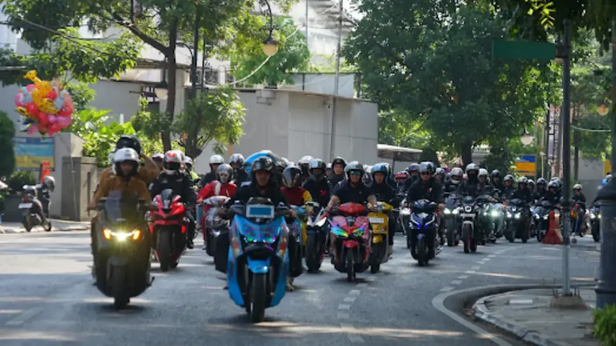 Dihadiri Ferry Maryadi hingga Imam Darto, Tracker Resmikan Head Quarter di Bandung, 400 Riders Ramaikan Riding Dihadiri Ferry Maryadi hingga Imam Darto, Tracker Resmikan Head Quarter di Bandung, 400 Riders Ramaikan Riding