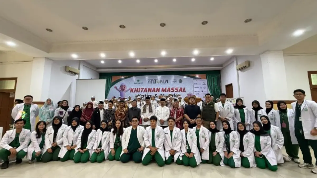 Wujudkan Kepedulian Sosial, Dokter Muda FK Unjani Gelar Khitanan Massal Gratis di Bekasi Unjani
