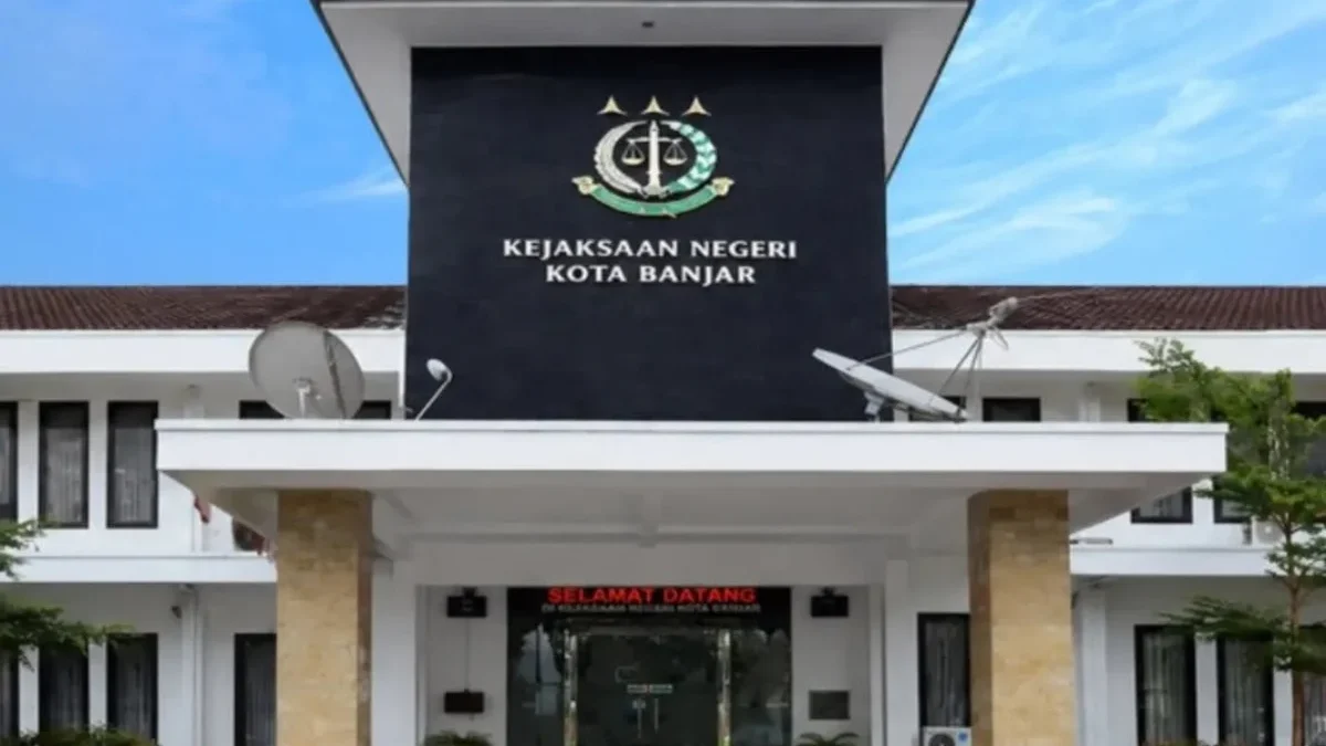 pengembalian uang kerugian negara dalam kasus korupsi tunjangan perumahan dan transportasi DPRD Kota Banjar pe