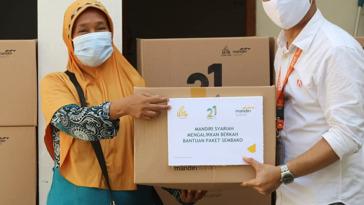 Milad ke 21, Bank Syariah Mandiri Salurkan Paket Sembako Milad ke 21, Bank Syariah Mandiri Salurkan Paket Sembako