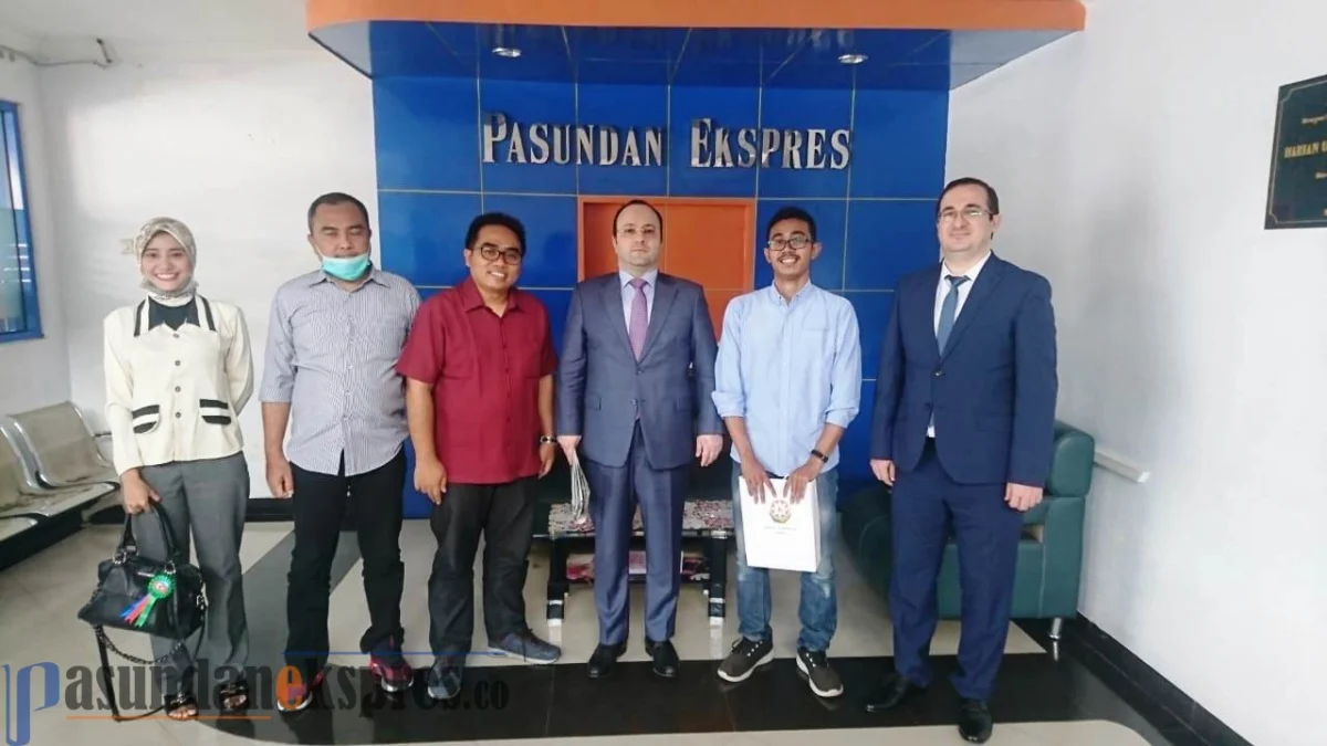 Kunjungi Pasundan Ekspres, Dubes Azerbaijan: Terima Kasih Atas Dukungan Rakyat dan Pemerintah Indonesia terkait Nagorno-Karabakh Kunjungi Pasundan Ekspres, Dubes Azerbaijan: Terima Kasih Atas Dukungan Rakyat dan Pemerintah Indonesia terkait Nagorno-Karabakh