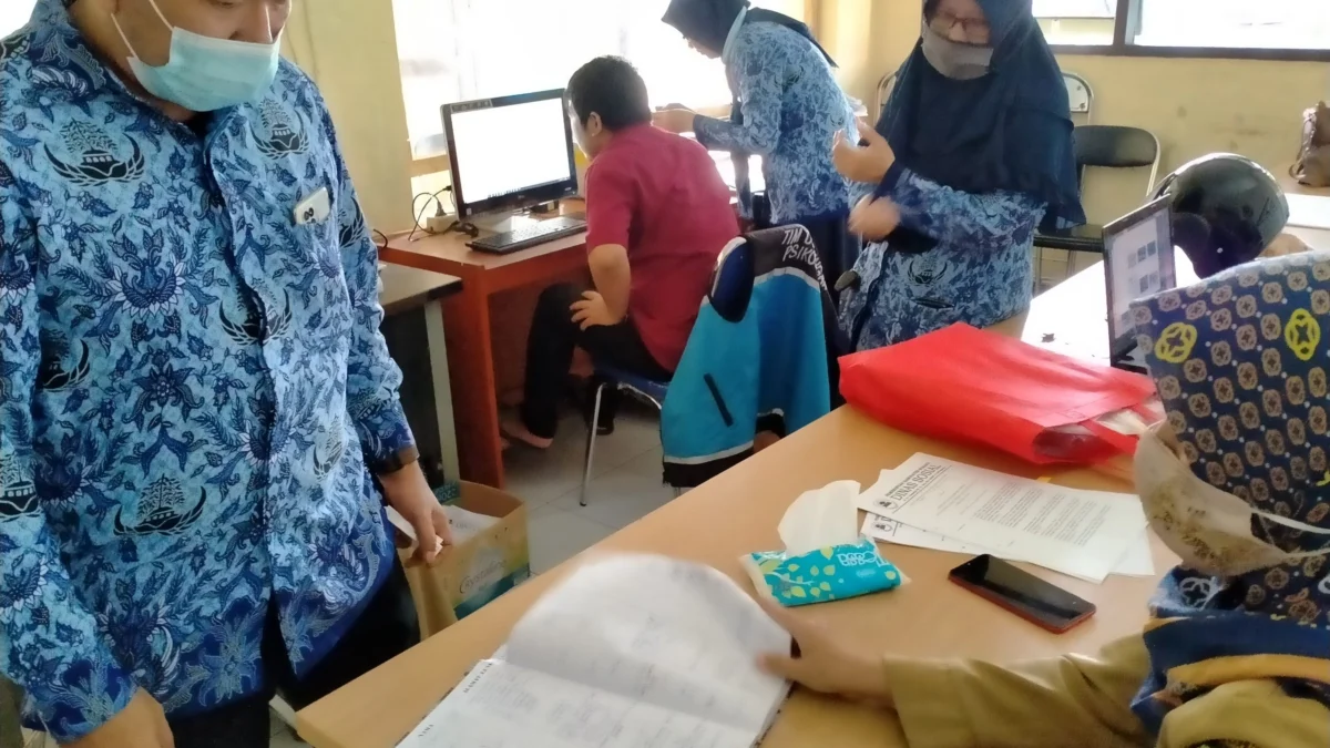Pemohon SKTM Capai 2.400 Orang, Dinas Sosial: Masyarakat Jangan Berura-pura Miskin Pemohon SKTM Capai 2.400 Orang, Dinas Sosial: Masyarakat Jangan Berura-pura Miskin