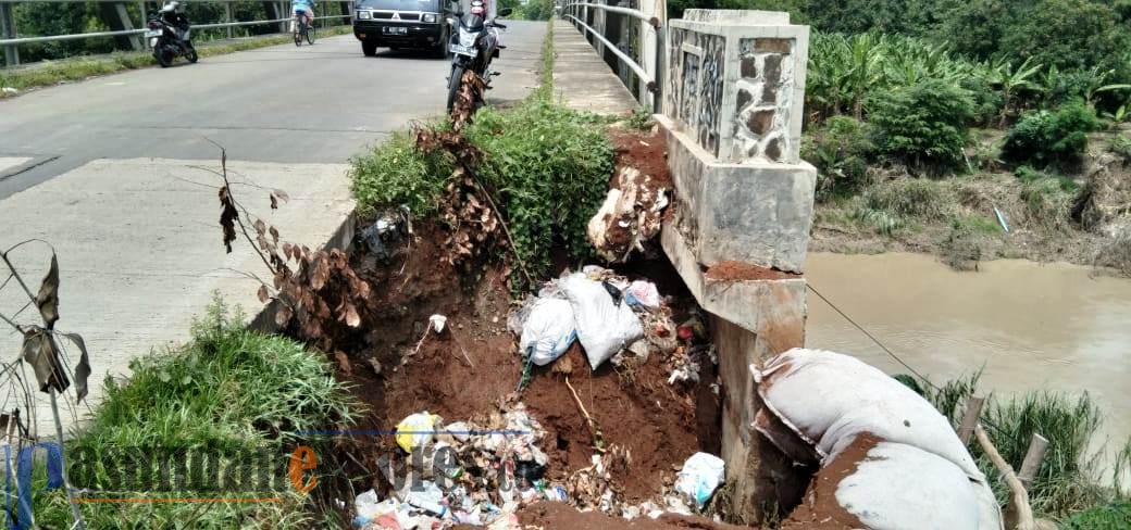 Jalan Jembatan Sukaresmi Compreng Kembali Amblas Jalan Jembatan Sukaresmi Compreng Kembali Amblas