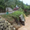 Cerita Warga Cihideung Cisalak Ketika Luapan Air Sungai Masuk Ke Pemukiman