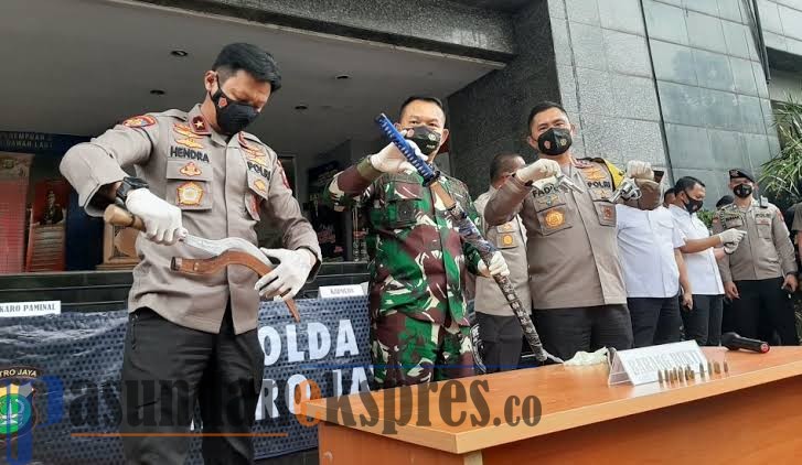 6 Orang yang Diduga Pengikut Habib Rizieq, Ditembak Mati Polisi 6 Orang yang Diduga Pengikut Habib Rizieq, Ditembak Mati Polisi