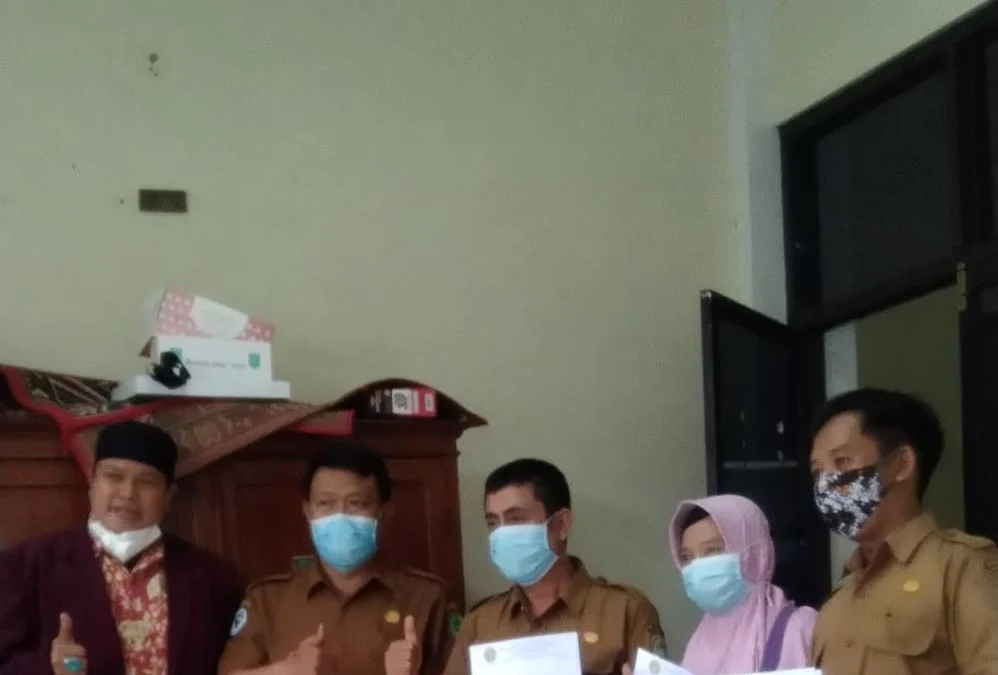 PPNI Berikan Kadeudeuh untuk 10 Perawat Terpapar Covid-19 di Subang