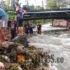 Pasca Luapan Air Sungai, Warga Mulai Rehabilitasi