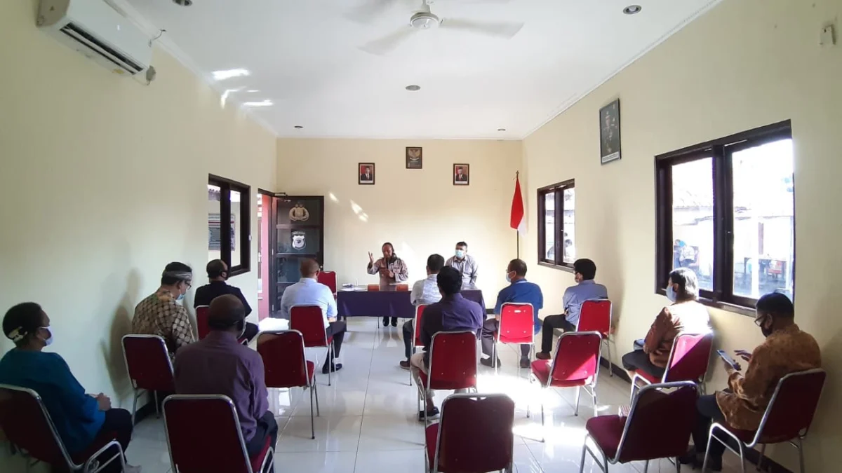 Rangkul Tokoh Agama Perangi Covid-19 Rangkul Tokoh Agama Perangi Covid-19