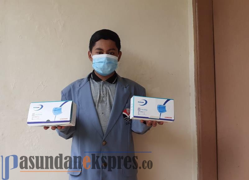 Mahasiswa KKN UPI Purwakarta Bantu Pencegahan Covid-19 di Desa Gegesik Cirebon Mahasiswa KKN UPI Purwakarta Bantu Pencegahan Covid-19 di Desa Gegesik Cirebon