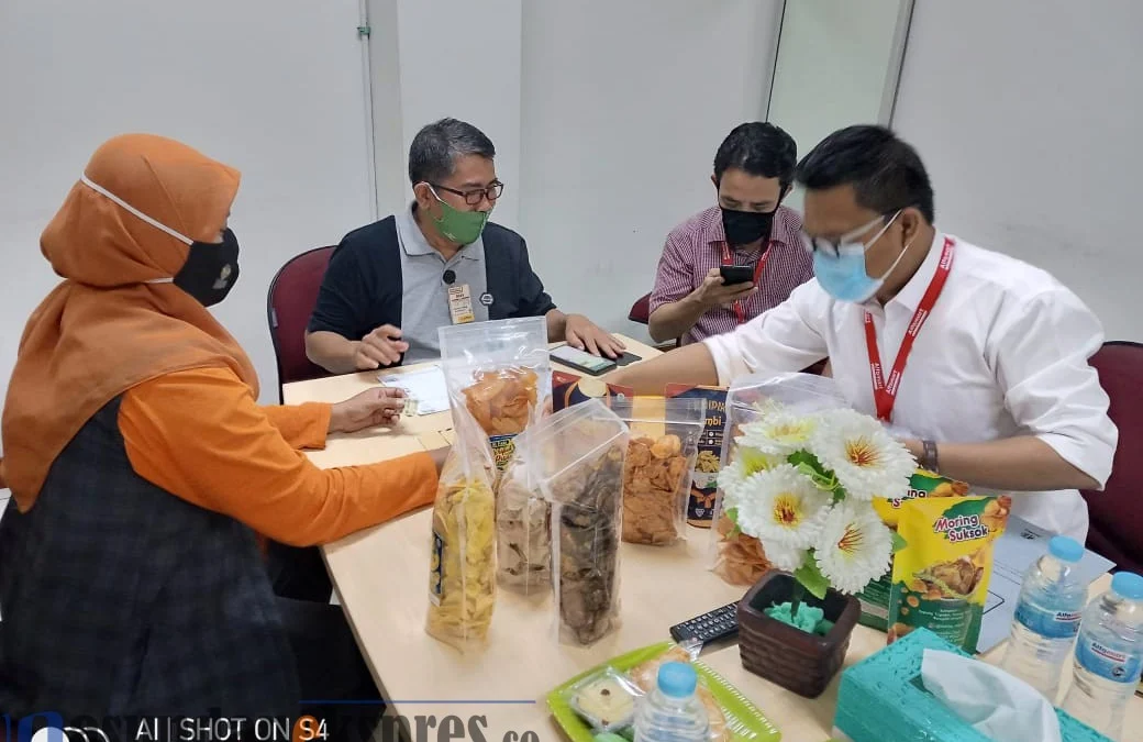 Hadiah Dua Tahun Jimat-Akur! Produk 6 Pelaku UKM Subang Berhasil Tembus Alfamart dan Indomart Hadiah Dua Tahun Jimat-Akur! Produk 6 Pelaku UKM Subang Berhasil Tembus Alfamart dan Indomart