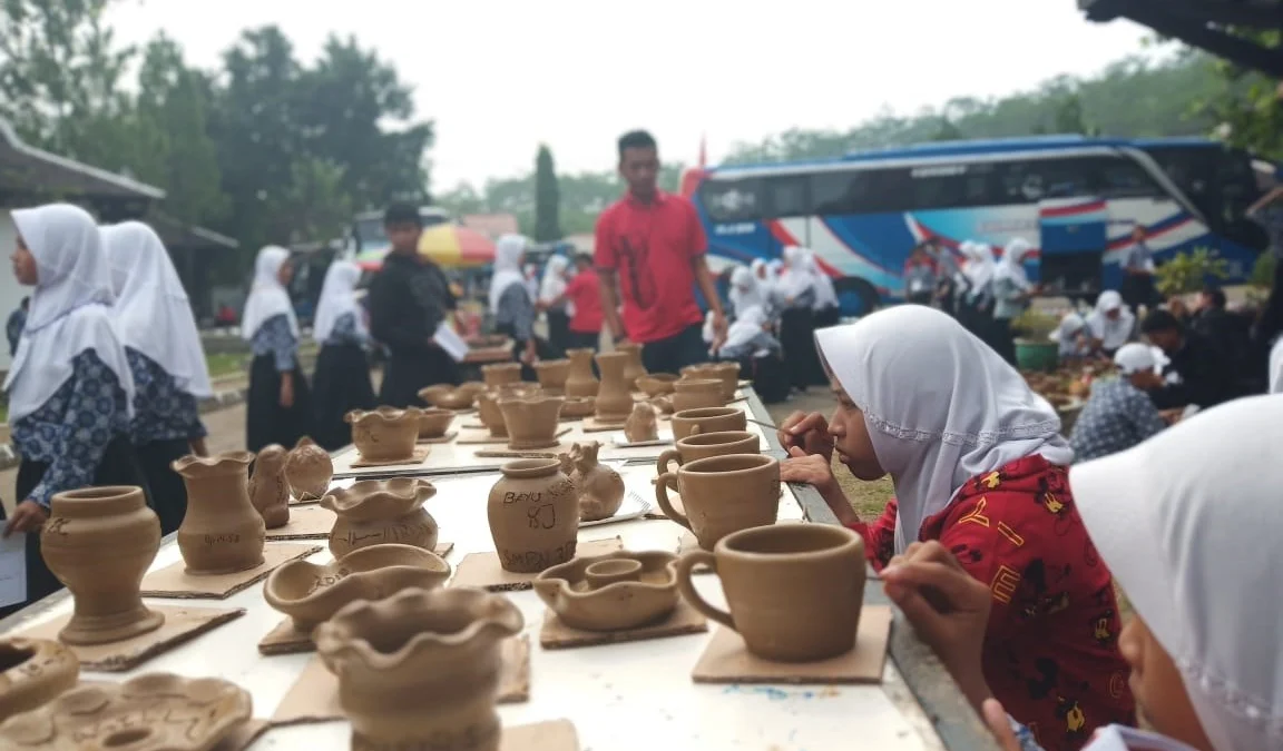 Sentra Keramik Plered
